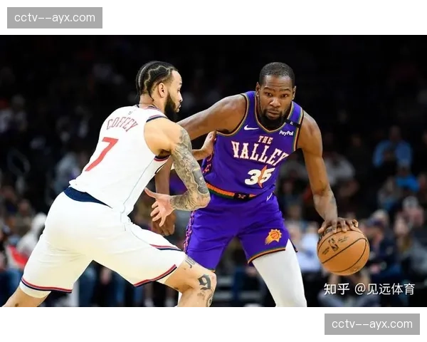 太阳124-110轻取快船,布克杜兰特合砍62分 太阳124-110轻取快船,布克杜兰特合砍62分